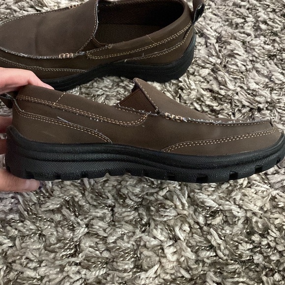 Boys size 2 dress shoes - Picture 4 of 9